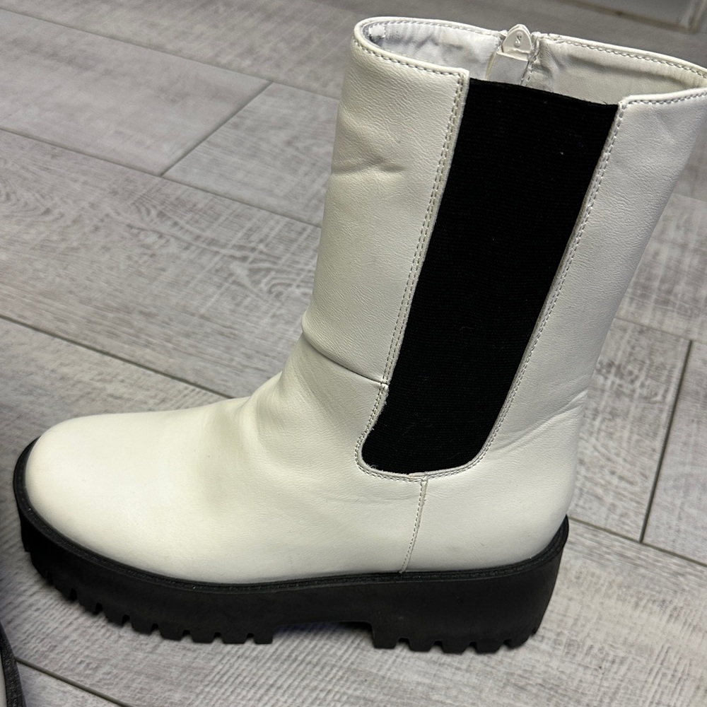 Rouge Helium White Combat Boots